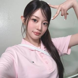 Minju Illit wallpaper