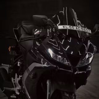 R15 v4 bike wallpaper