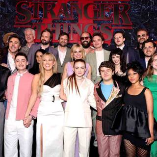 Stranger Things crew wallpaper