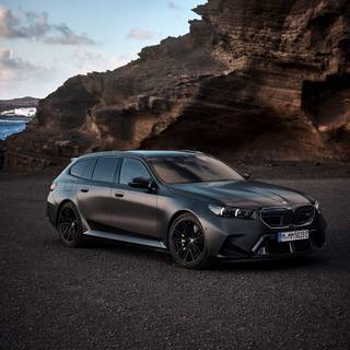 BMW M5 Touring wallpaper