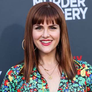 Sara Rue wallpaper