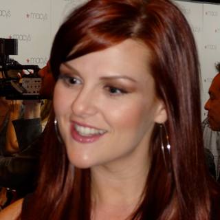 Sara Rue wallpaper