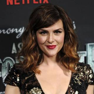 Sara Rue wallpaper