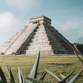 Mexican pyramids wallpaper