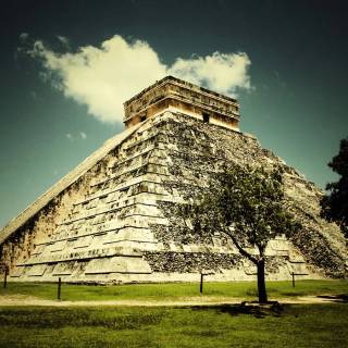 Mexican pyramids wallpaper