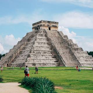 Mexican pyramids wallpaper