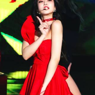Jennie Kim red wallpaper