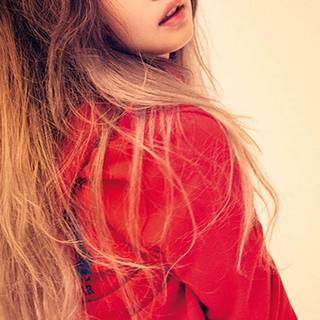 Jennie Kim red wallpaper