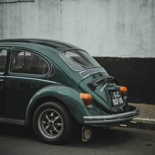 Dark green car wallpaper