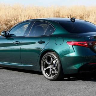 Dark green car wallpaper