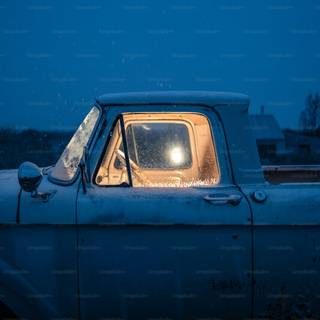 Old pickup wallpaper