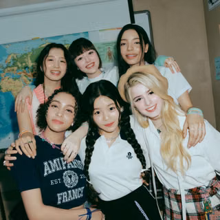 GIRLSET wallpaper