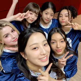 GIRLSET wallpaper