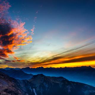 Vibrant desktop wallpaper