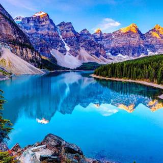 Vibrant desktop wallpaper