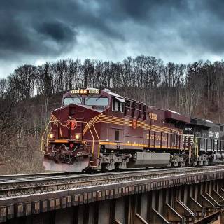 Train 4k phone wallpaper