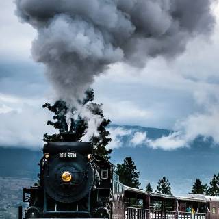 Train 4k phone wallpaper