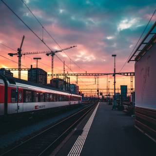 Train 4k phone wallpaper