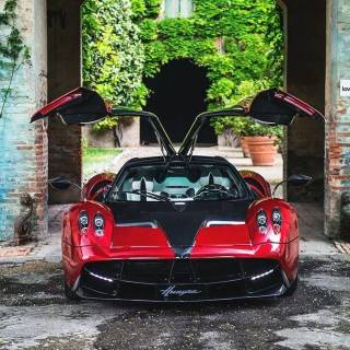 Pagani Huayra phone wallpaper