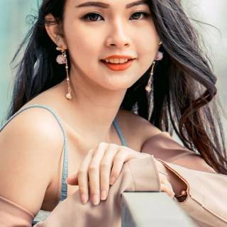 Asian girl phone wallpaper