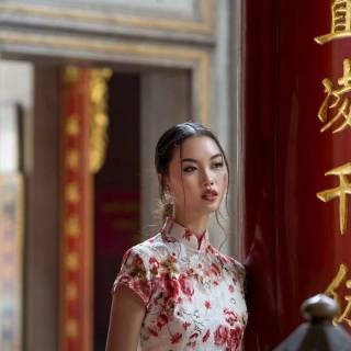 Asian girl phone wallpaper