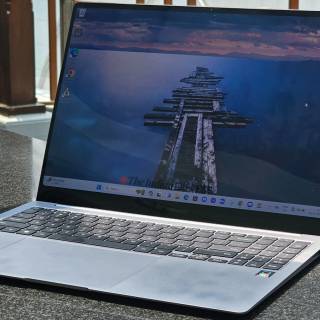 Laptop battery wallpaper