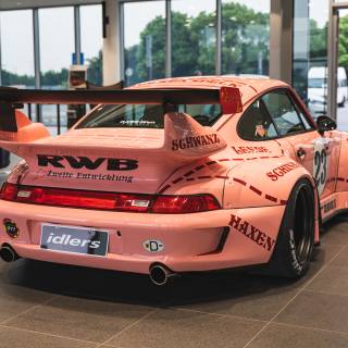Porsche 911 pink wallpaper