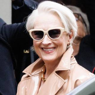 Miranda Priestly wallpaper