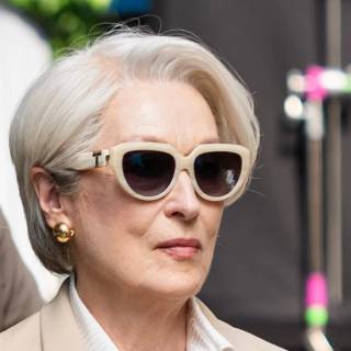 Miranda Priestly wallpaper
