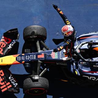 Max Verstappen laptop wallpaper