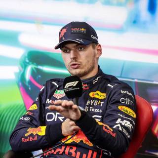 Max Verstappen laptop wallpaper