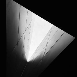 4k minimalist black and white wallpaper