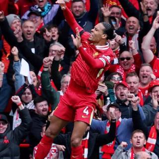 Virgil Van Dijk phone wallpaper