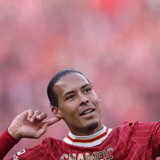 Virgil Van Dijk phone wallpaper