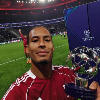 Virgil Van Dijk phone wallpaper
