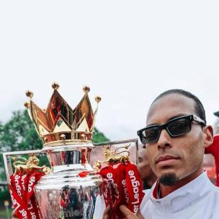 Virgil Van Dijk phone wallpaper