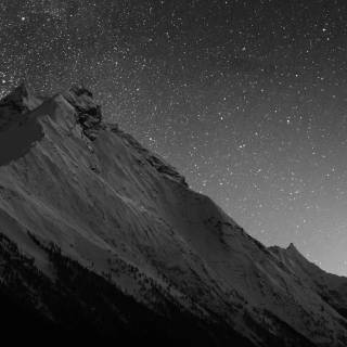 Mountain night phone wallpaper