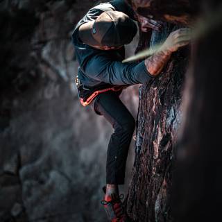 Rock climbing phone wallpaper