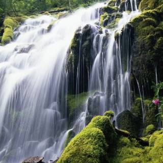 Desktop waterfall wallpaper