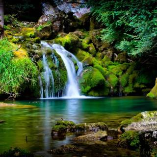 Desktop waterfall wallpaper