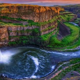 Desktop waterfall wallpaper