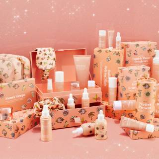 Skincare desktop wallpaper