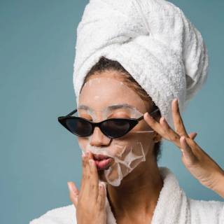 Skincare desktop wallpaper