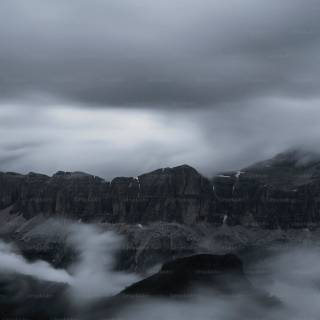 Grey 4k PC wallpaper