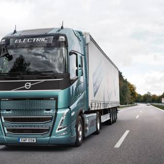 Volvo truck 4k wallpaper