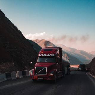 Volvo truck 4k wallpaper
