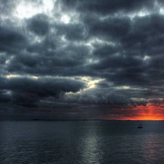 Night sea phone wallpaper