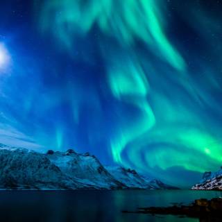 Aurora borealis desktop wallpaper