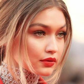 Gigi Hadid mobile wallpaper