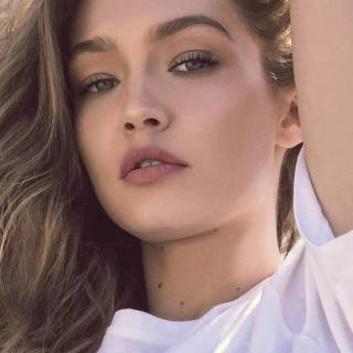 Gigi Hadid mobile wallpaper